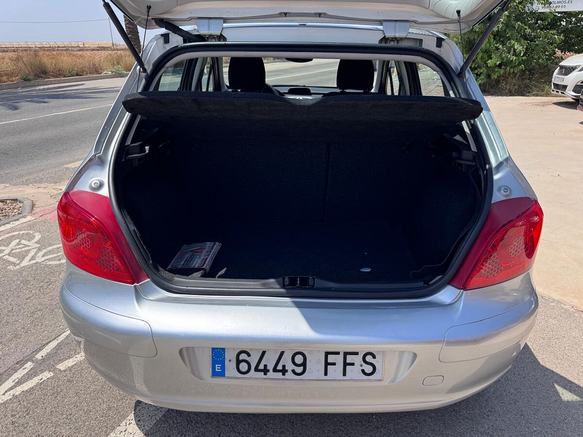 PEUGEOT 307 1.6 PETROL SPANISH LHD IN SPAIN ONLY 61000 MILES SUPERB 2006